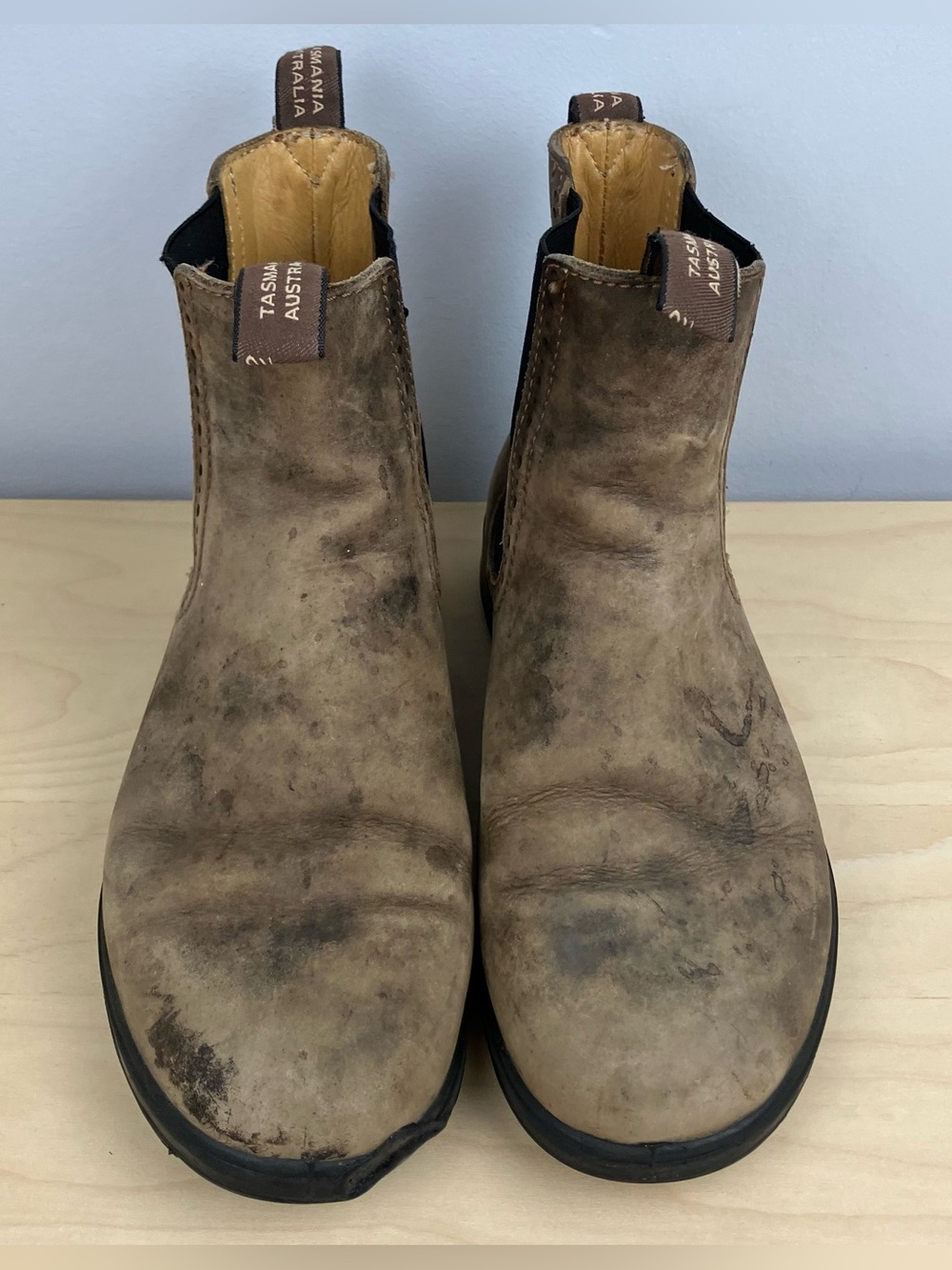 Blundstone Brown Leather Chelsea Ankle Boots. NOTE photos - Picture 4 of 11